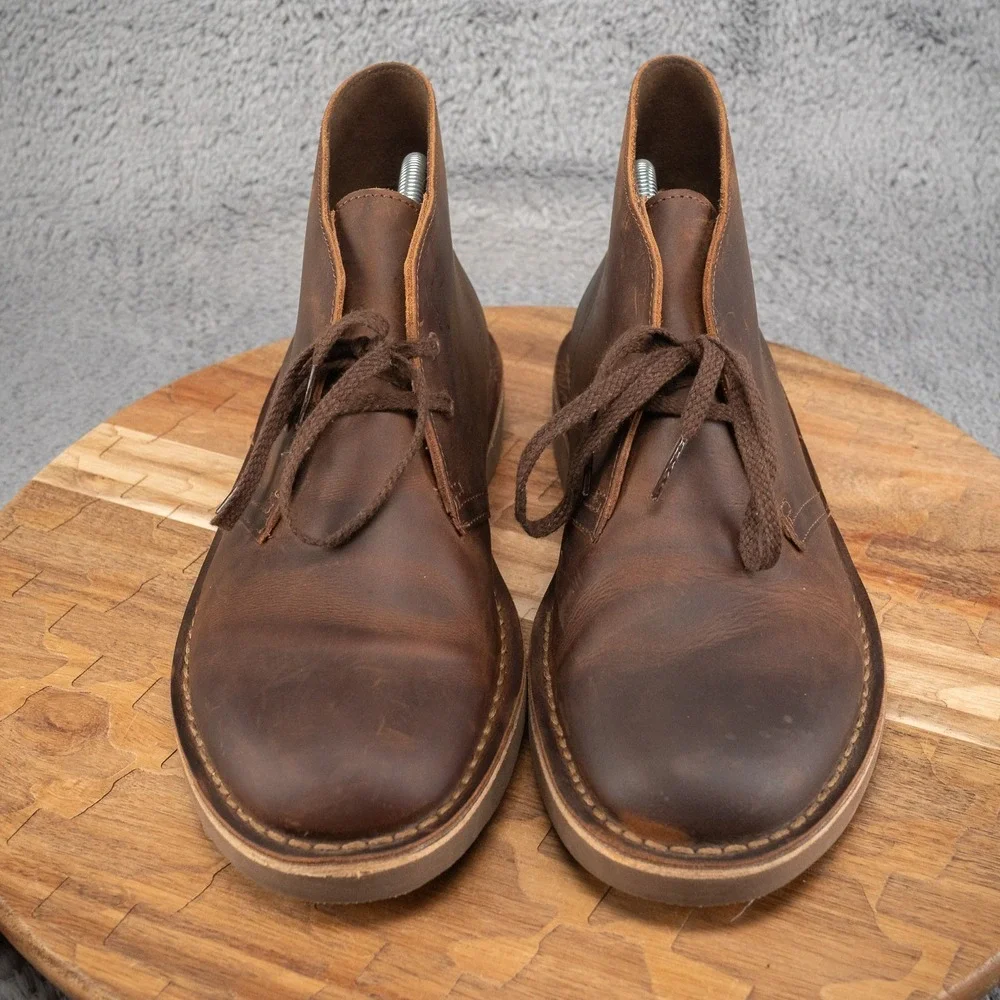 Clarks Shoes Men's 8 Desert Boot Lace Up Chukka Boots Beeswax Leather Great Cond